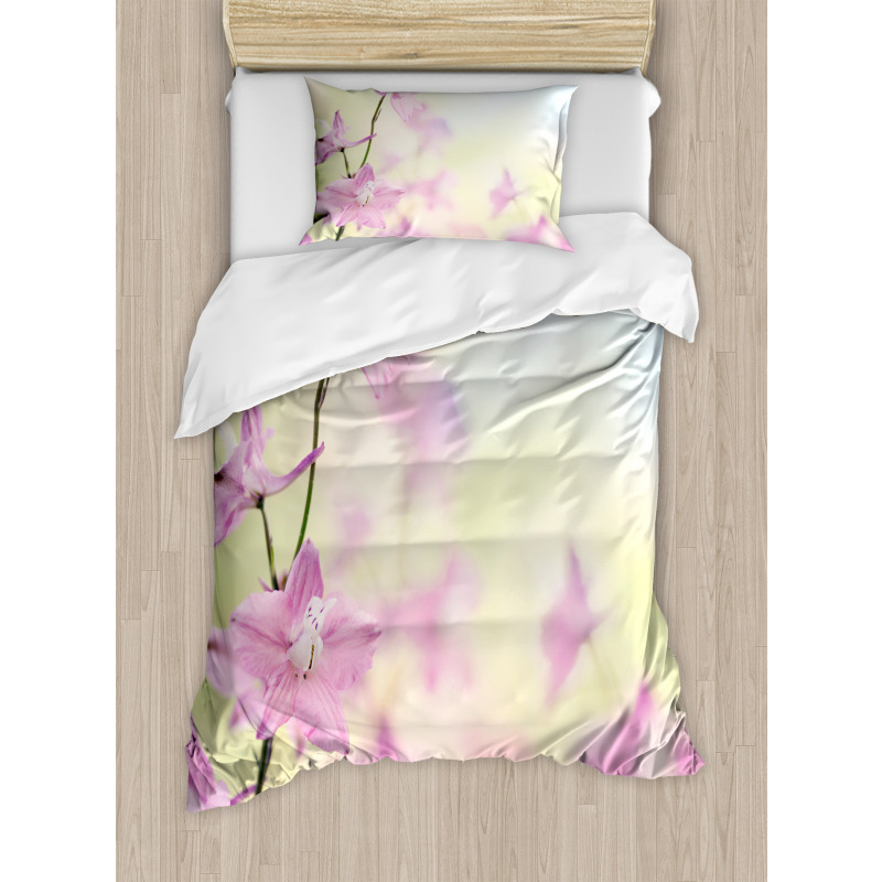 Larkspur Petals Summer Duvet Cover Set