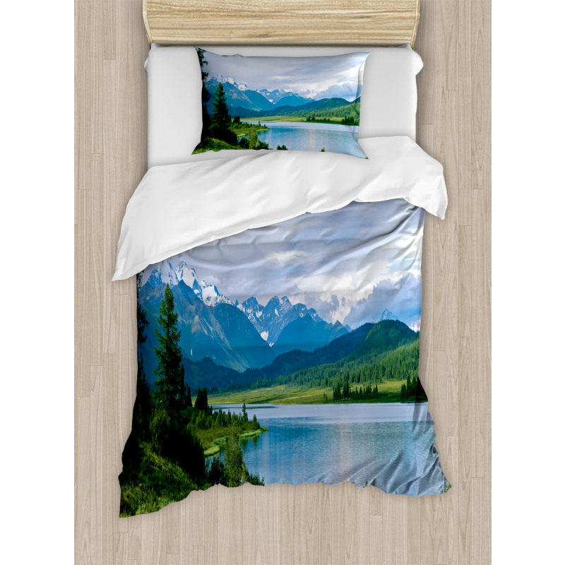 Snowy Belukha Peaks Duvet Cover Set