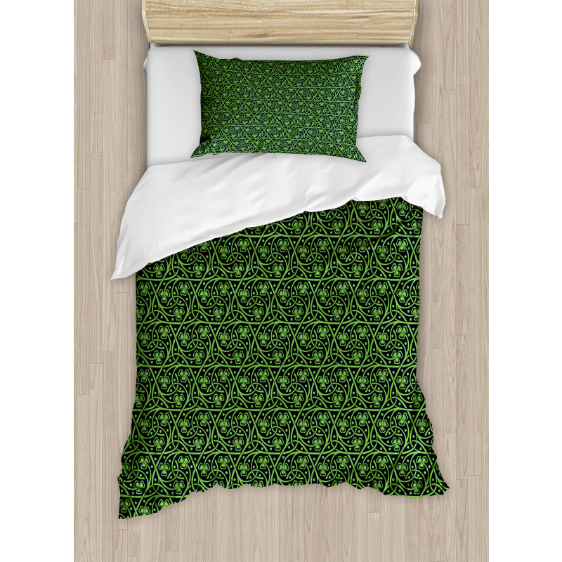 Intricate Clover Twigs Duvet Cover Set