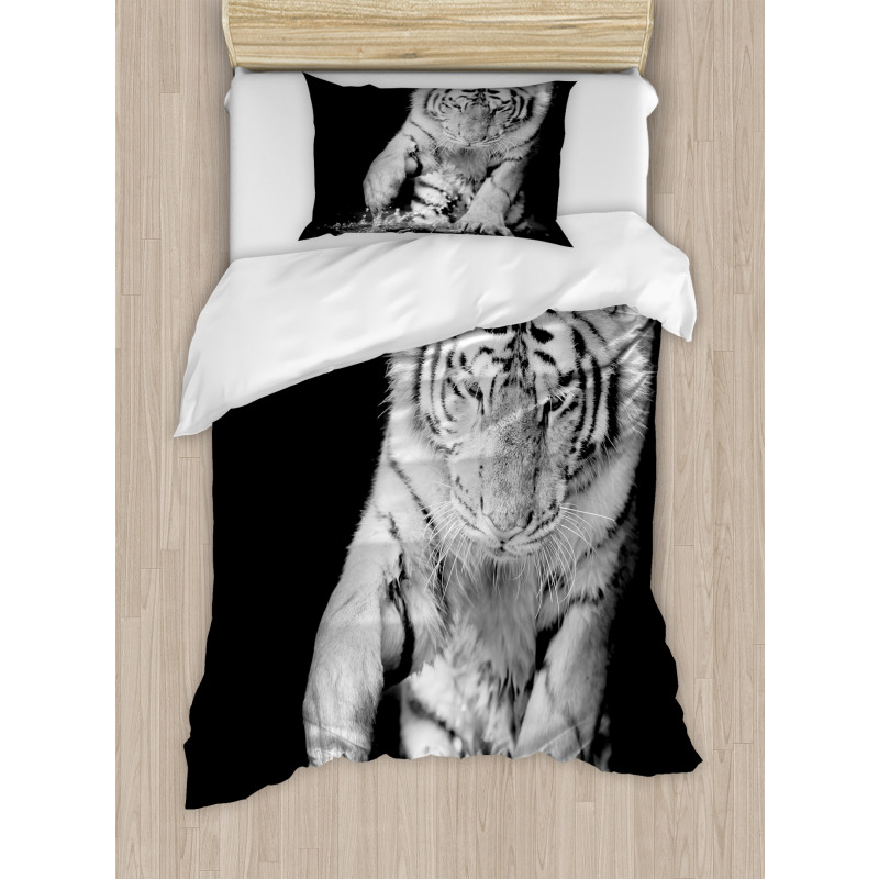 Large Cat Plays in Water Duvet Cover Set