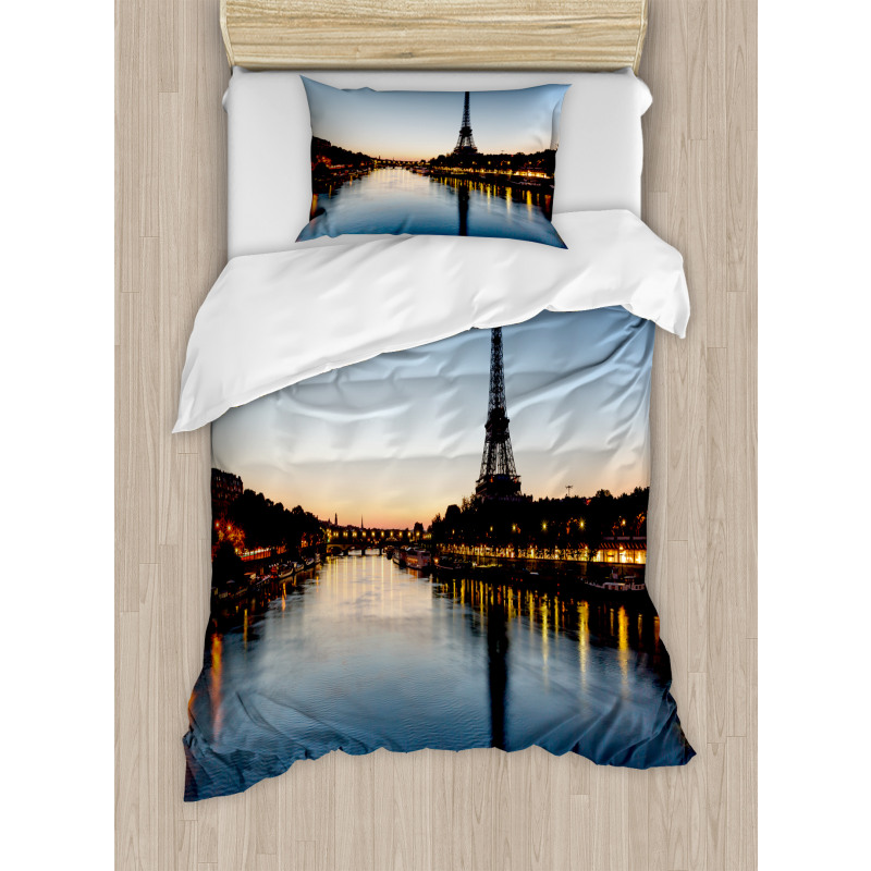 Eiffel Tower at Twilight Duvet Cover Set