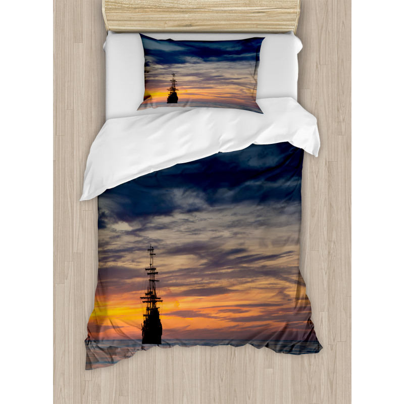 Old Sailboat Marine Duvet Cover Set