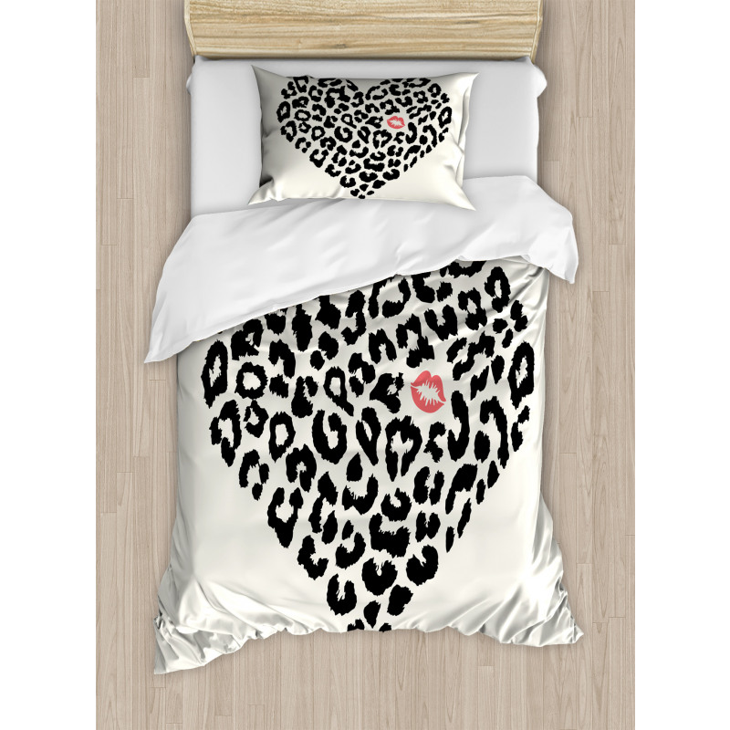 Heart Shaped Leopard Skin Duvet Cover Set