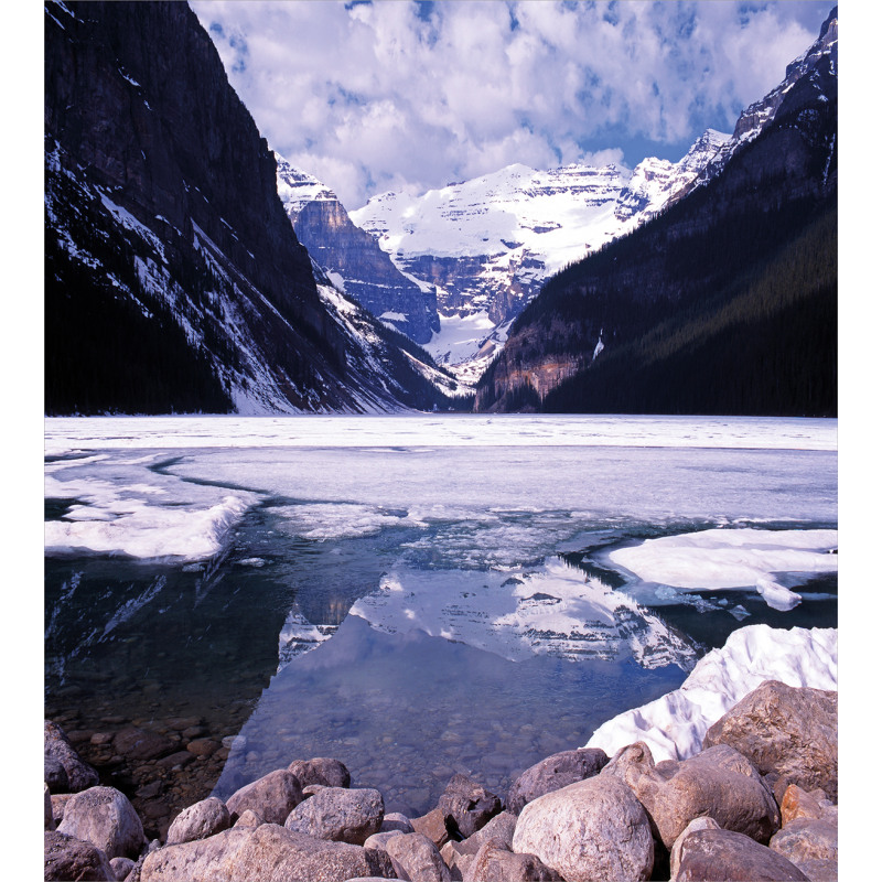 Lake Louise Alberta Duvet Cover Set