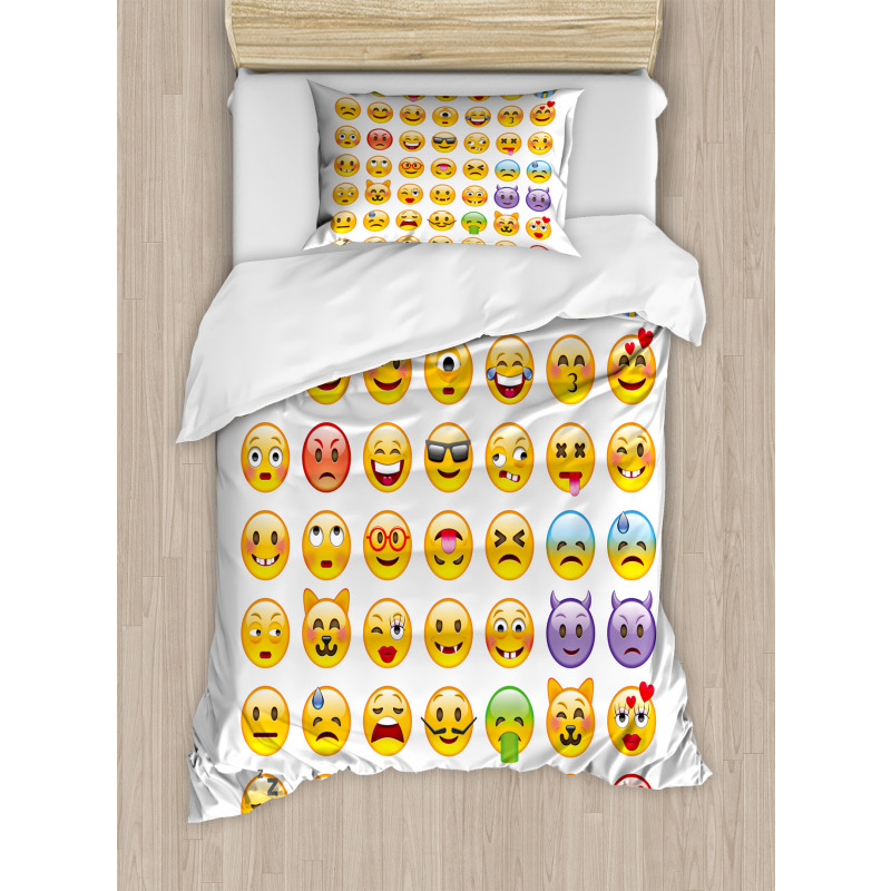 Many Emoticons Aliens Duvet Cover Set