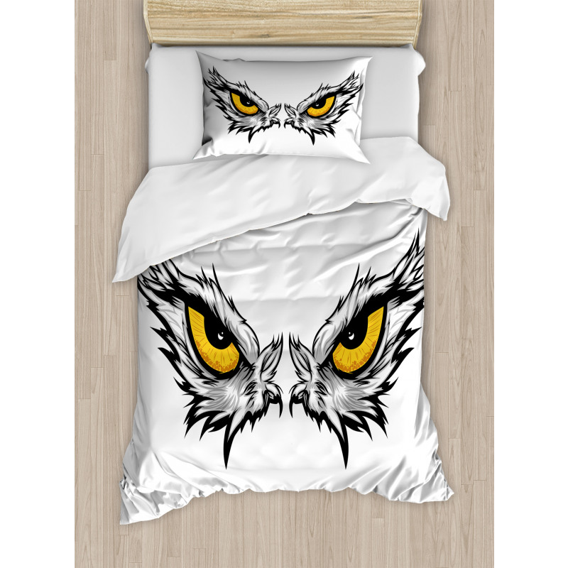 Angry Gaze of Bird of Prey Duvet Cover Set