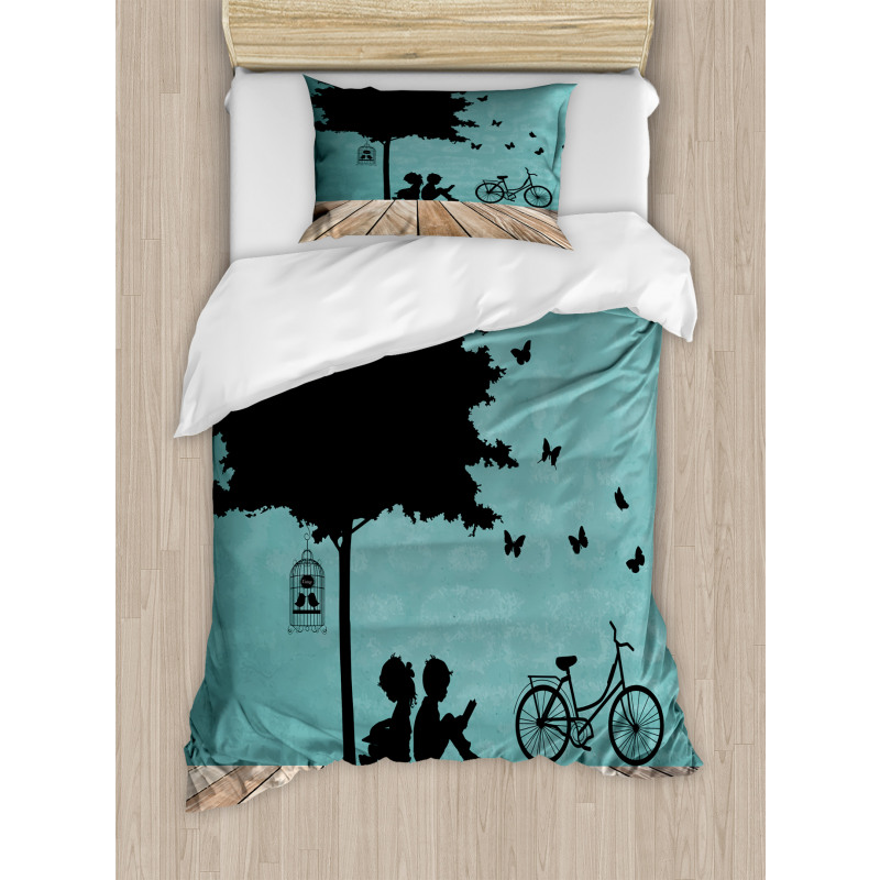 Boy and Girl Under a Tree Duvet Cover Set