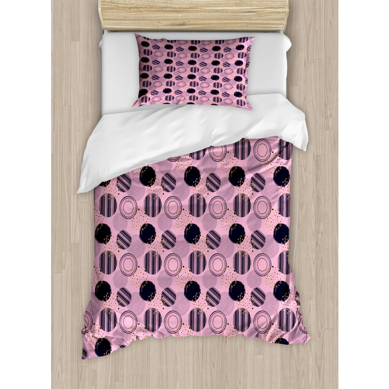 Geometric Circles and Dots Duvet Cover Set