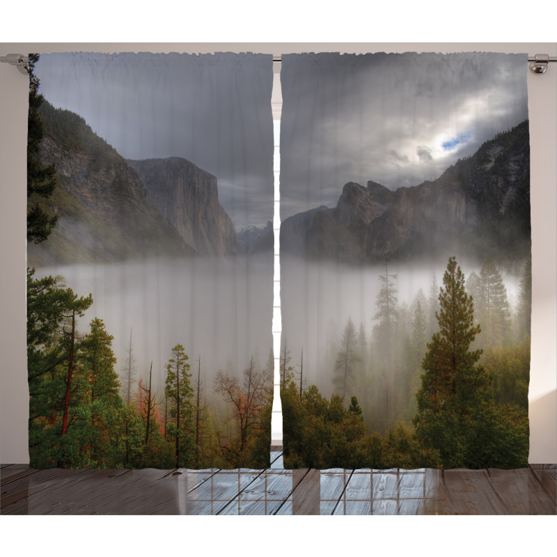Valley Yosemite in Fall Curtain