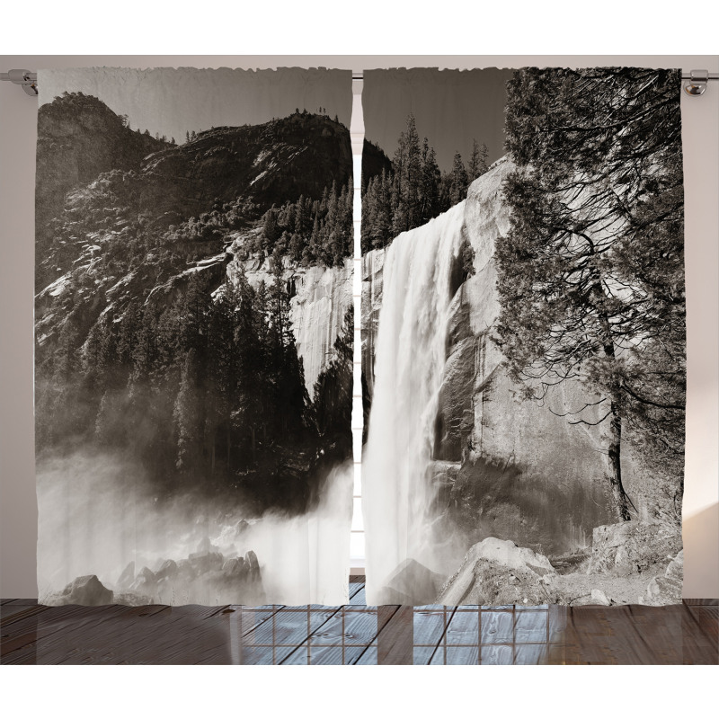 Waterfalls in Yosemite Curtain