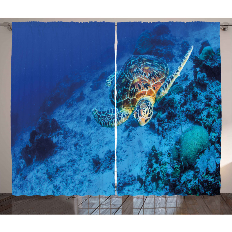 Oceanic Wildlife Curtain