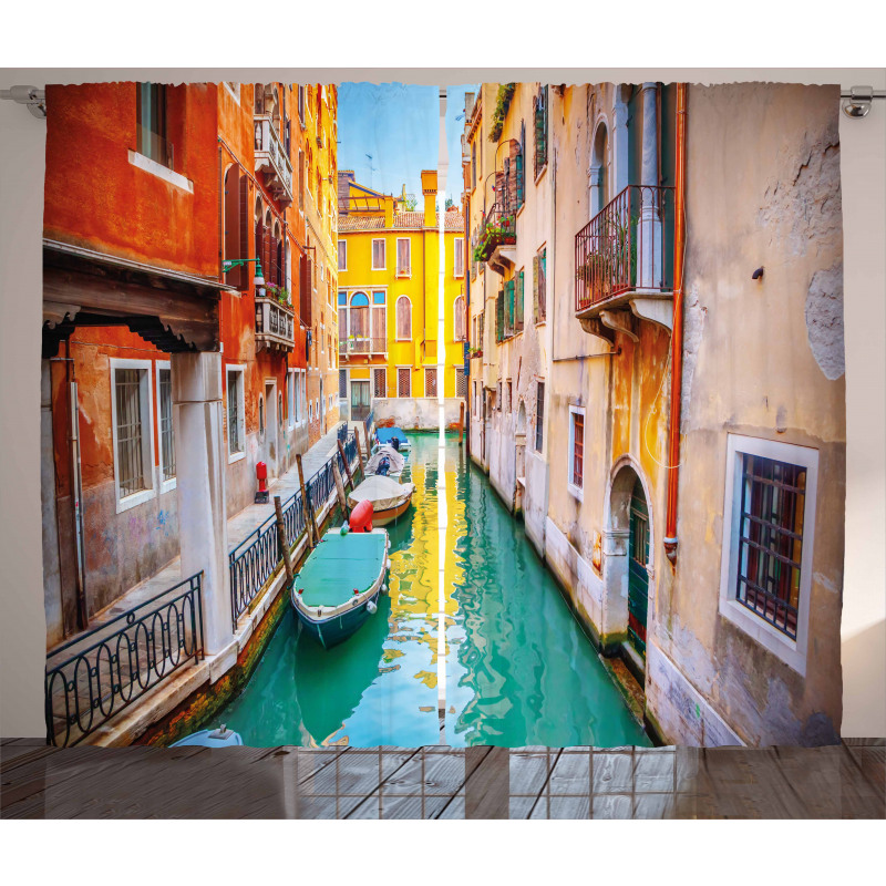 Vibrant Canal Gondolas Curtain