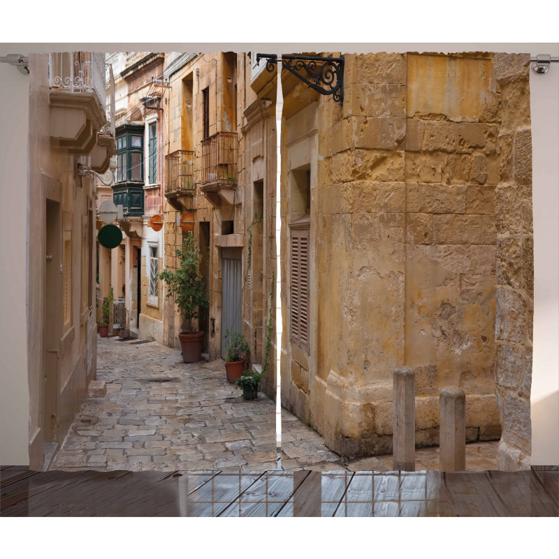 Old Narrow Street Town Curtain