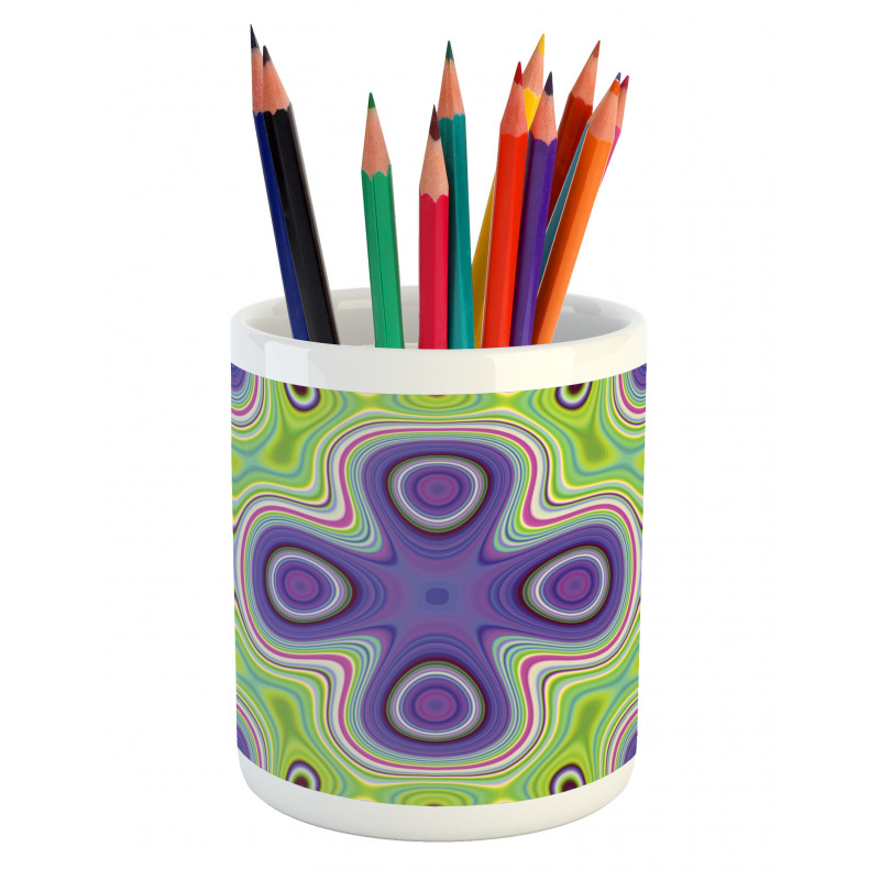 Hypnotic Motifs Scene Pencil Pen Holder