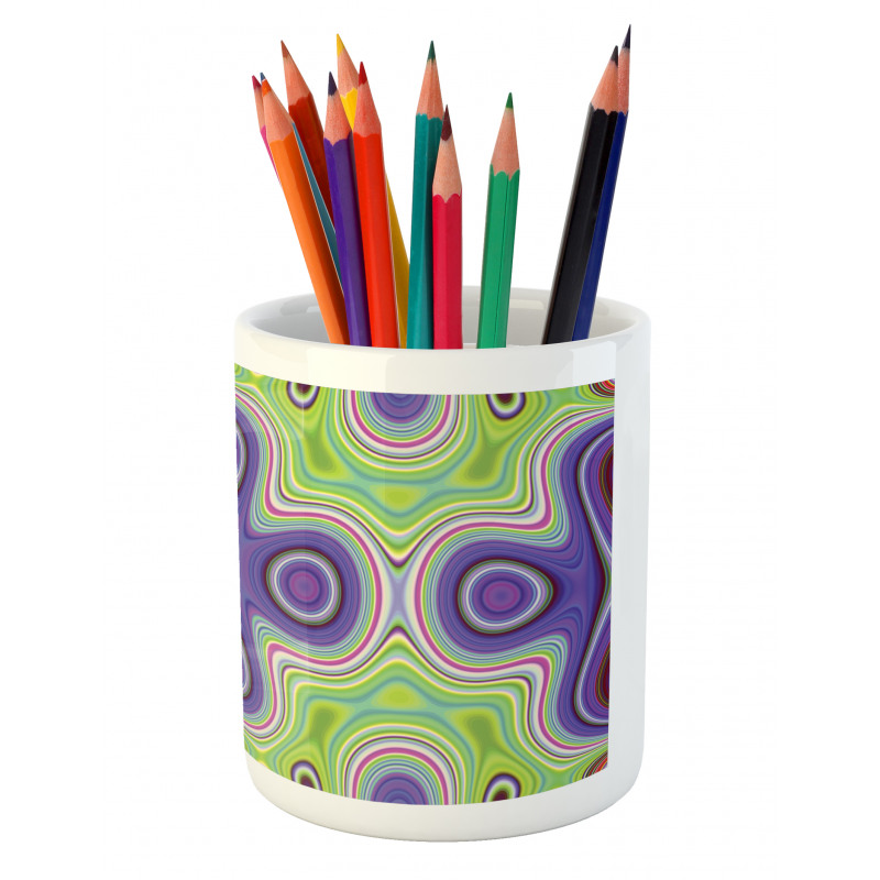 Hypnotic Motifs Scene Pencil Pen Holder