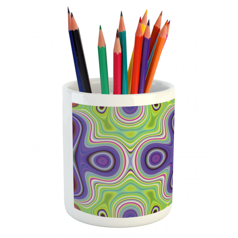 Hypnotic Motifs Scene Pencil Pen Holder