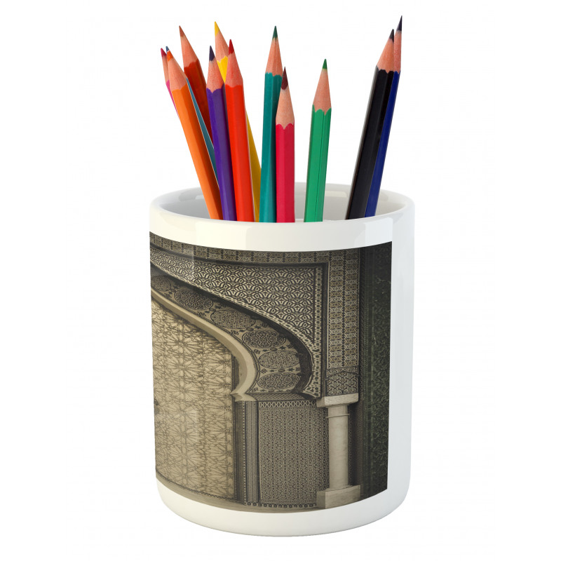 Aged Gate Geometric Pencil Pen Holder