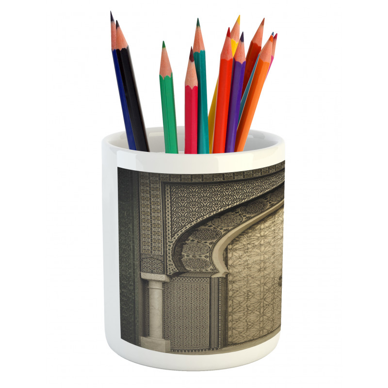 Aged Gate Geometric Pencil Pen Holder