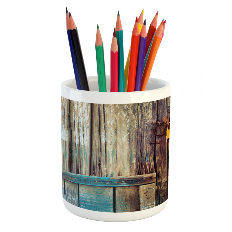 Color Details Mansion Pencil Pen Holder