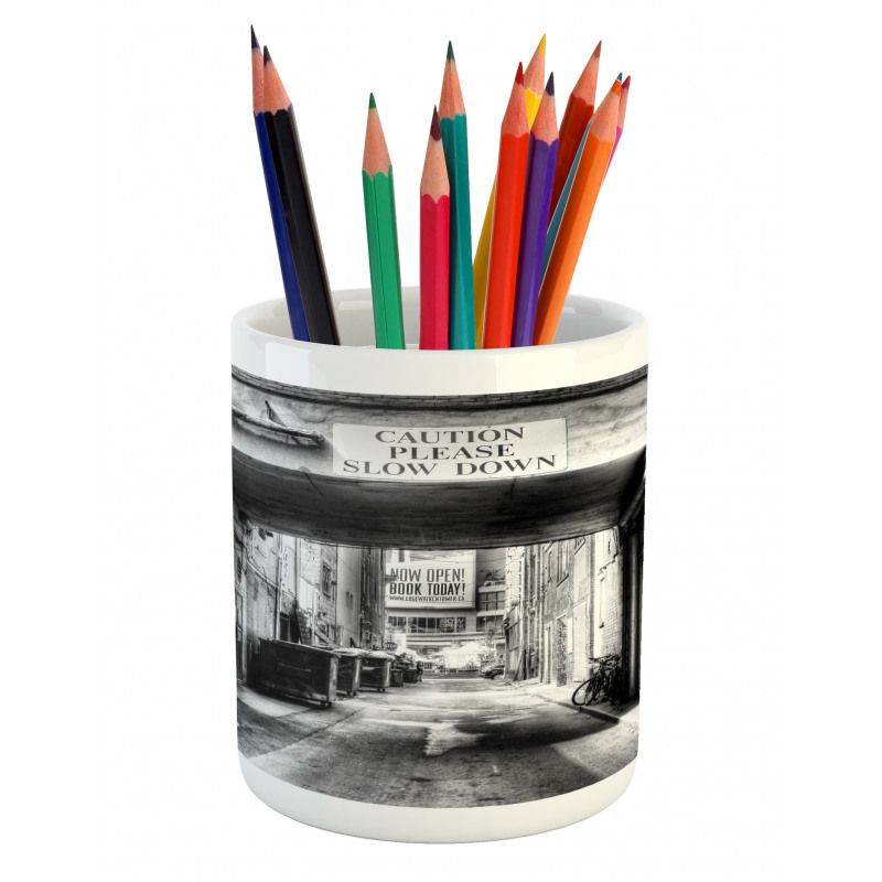 Old Fashion Urban District Pencil Pen Holder