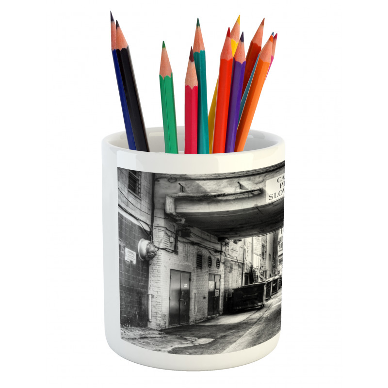 Old Fashion Urban District Pencil Pen Holder