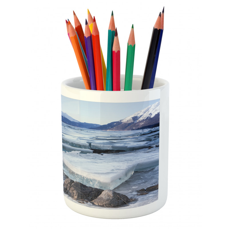 Nort American Winter Pencil Pen Holder