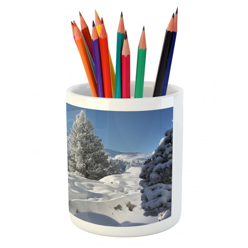 Winter Season in North Pencil Pen Holder