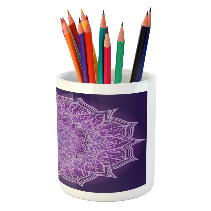 Hand-Drawn Lace Pencil Pen Holder