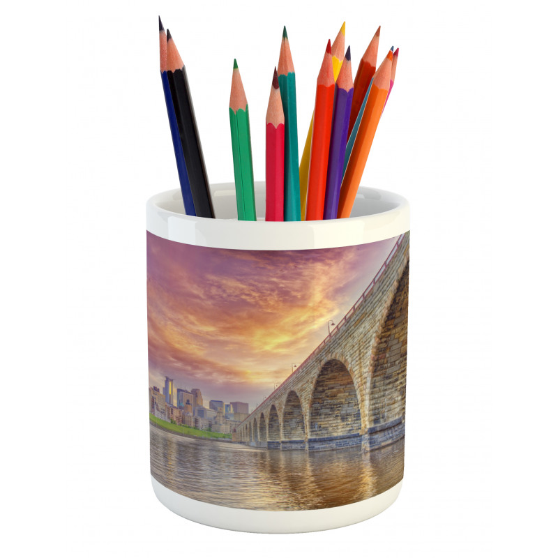 Stone Arch Bridge Pencil Pen Holder