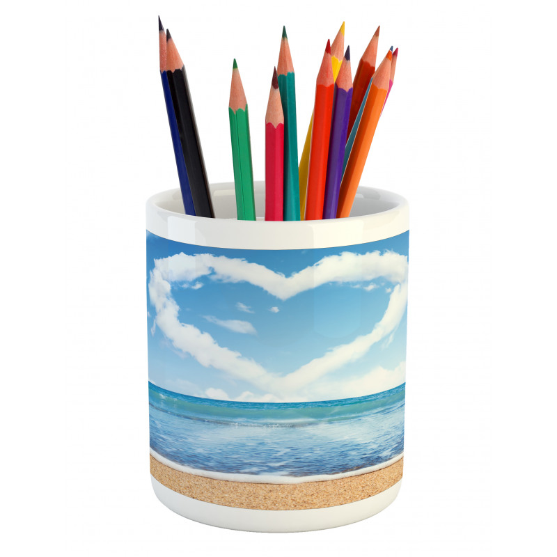 Clouds Heart Shape Pencil Pen Holder