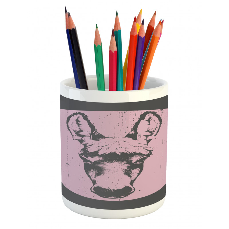 Grunge Look Animal Portrait Pencil Pen Holder