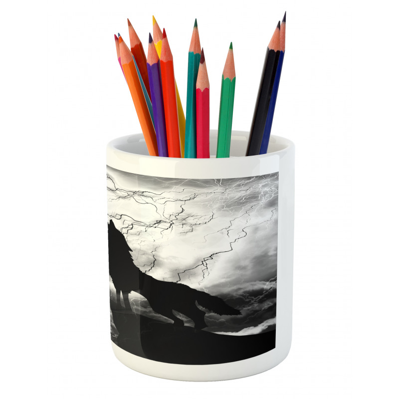 Howling Under Full Moon Pencil Pen Holder