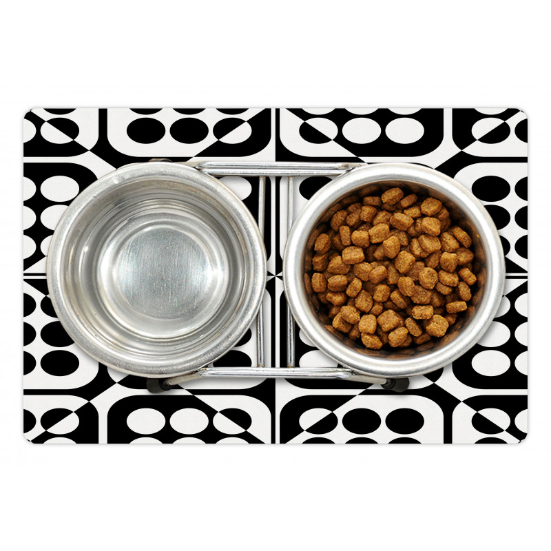 Monotone Squares and Dots Pet Mat