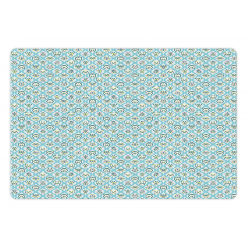 Abstract Heads Wavy Streaks Pet Mat