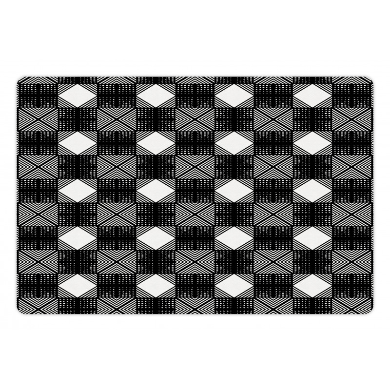 Symmetric Squares Lattice Pet Mat