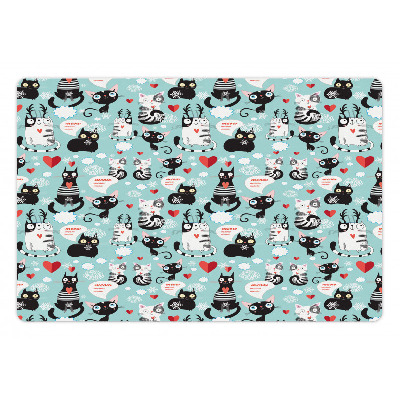 Kitties Love Daydreaming Pet Mat