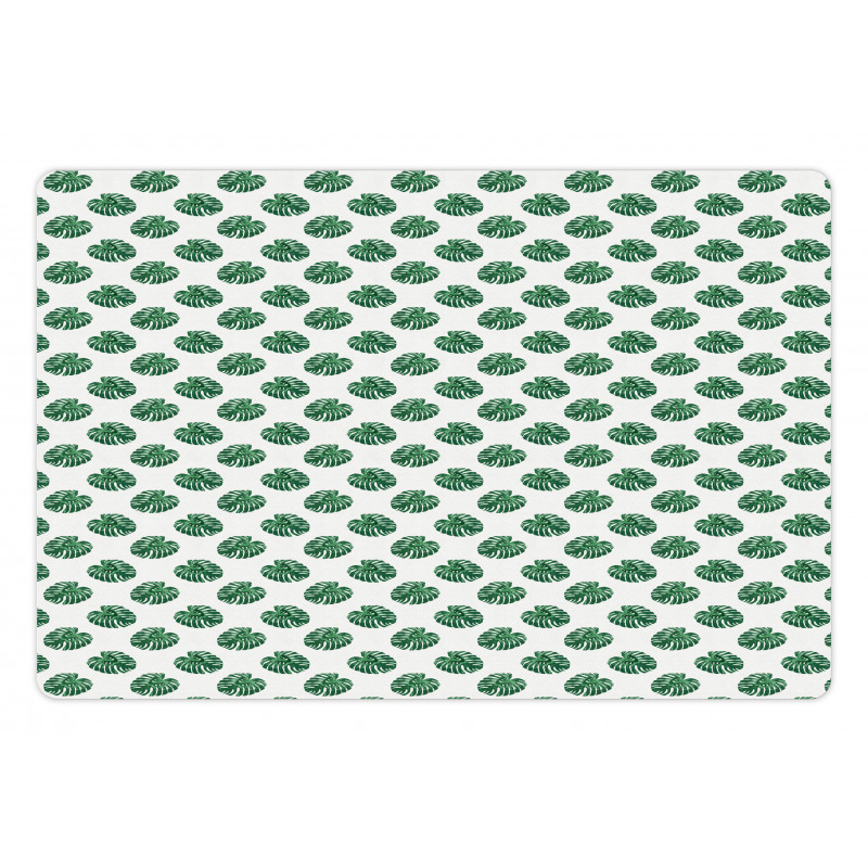 Evergreen Monstera Leaf Pet Mat