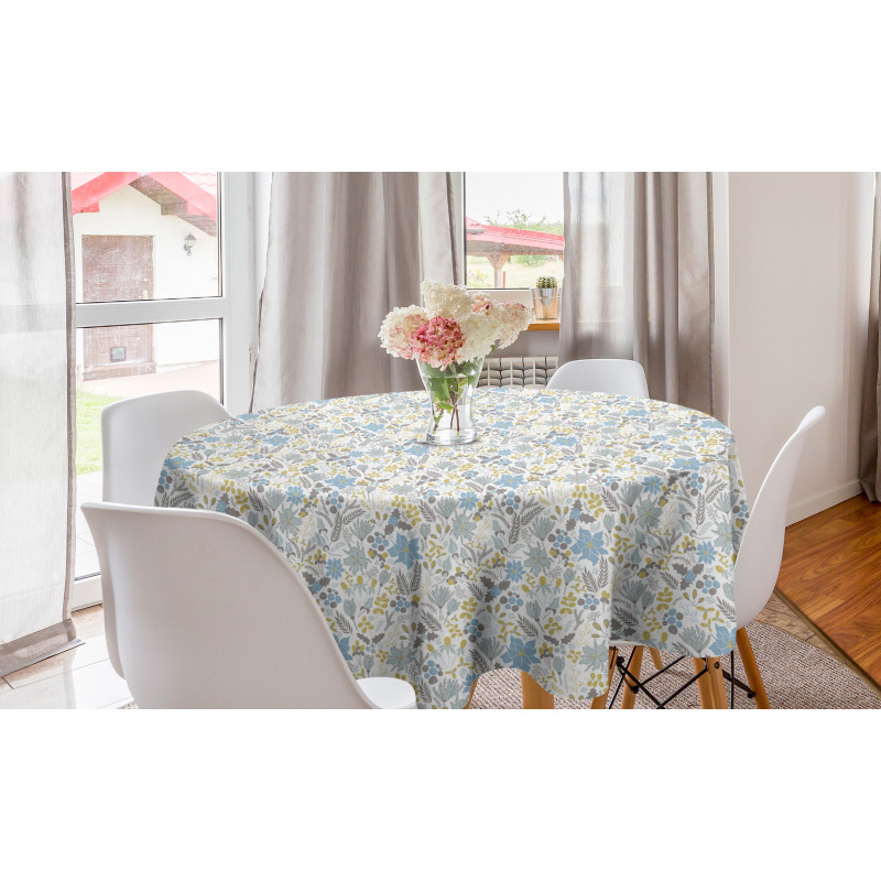 Çiçekli Yuvarlak Masa Örtüsü Pastel Tonlu Floral Motifler ve Yapraklar