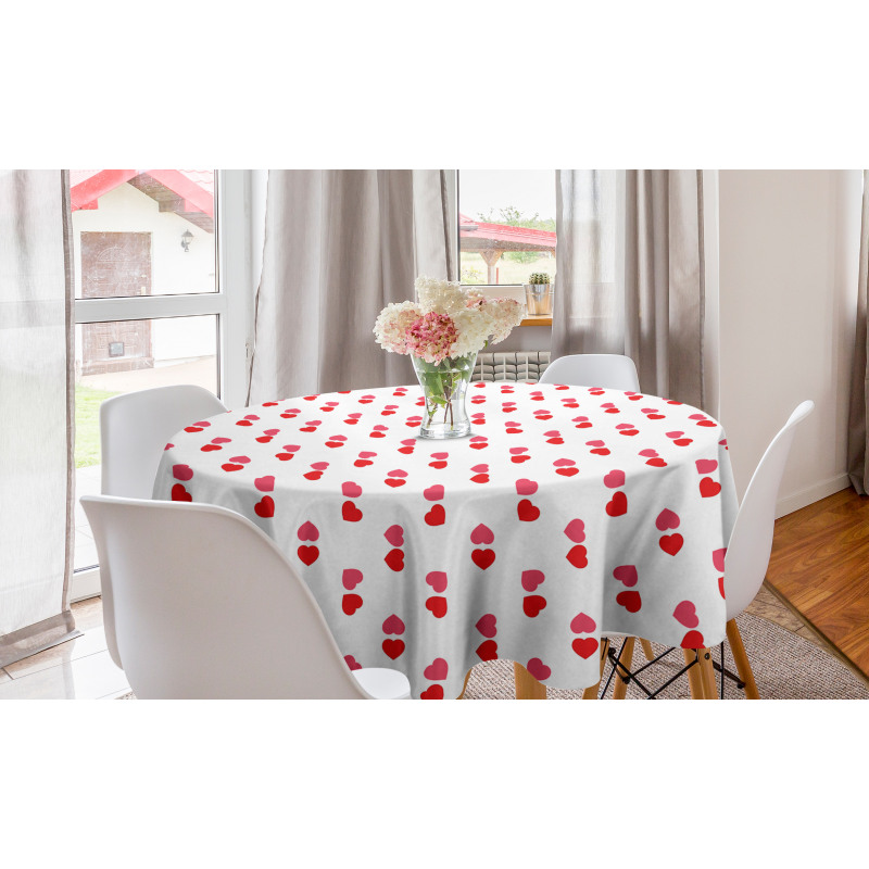 Aşk Yuvarlak Masa Örtüsü Sevimli İki Renkli Tasarımıyla Minik Kalpler