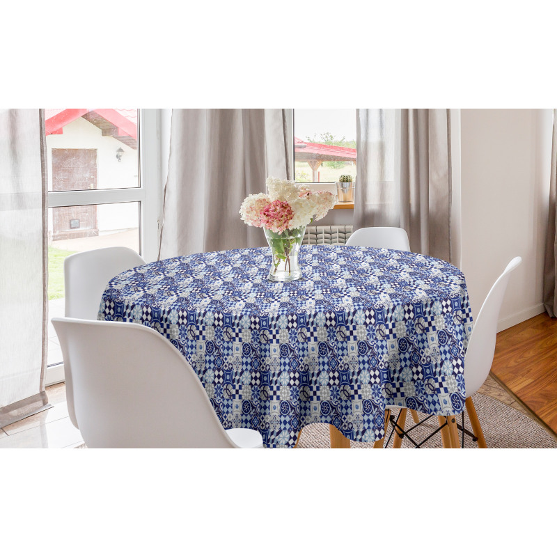 Çiçekli Yuvarlak Masa Örtüsü Mavi Beyaz Kareli
