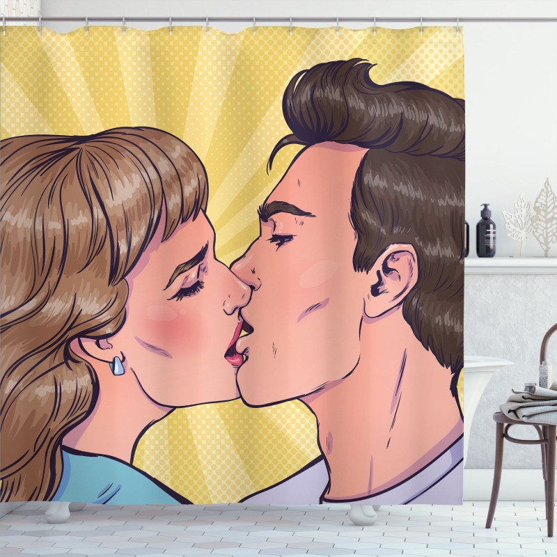 Romantik Duş Perdesi Pop Art Çizgi Roman Öpüşen Çift Aşk Motifi