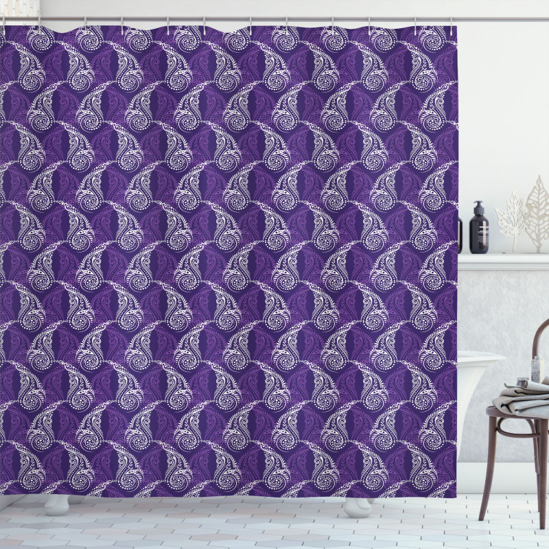 Detailed Paisley Motifs Shower Curtain