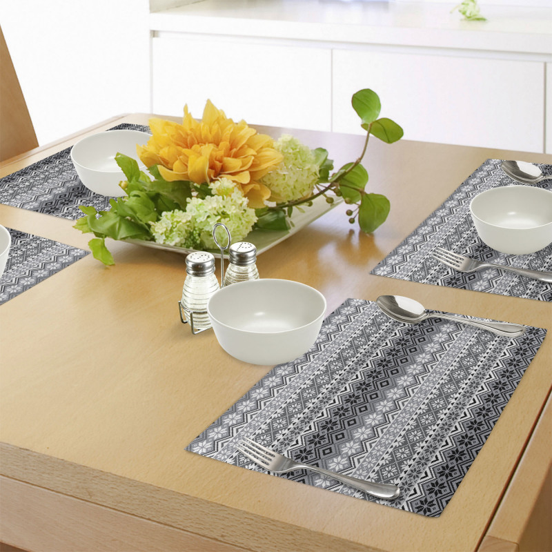 Nordic Snowflake Pattern Place Mats