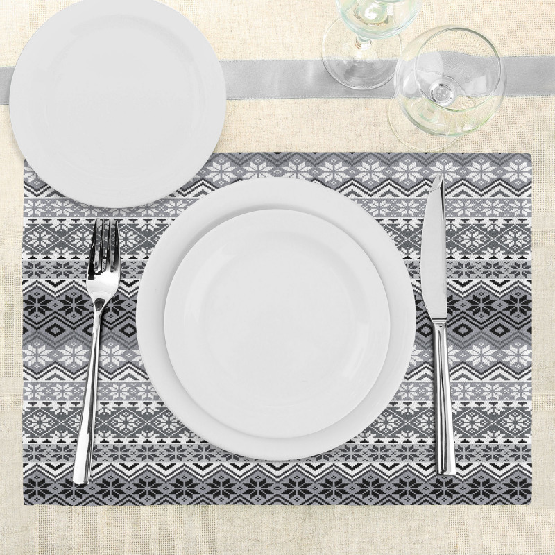 Nordic Snowflake Pattern Place Mats