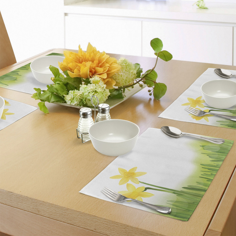 Daffodils with Grass Place Mats