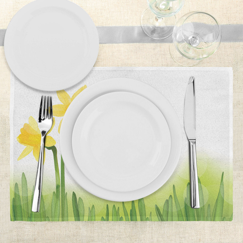 Daffodils with Grass Place Mats