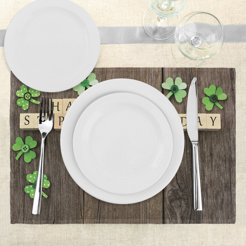 Paper Shamrocks Place Mats