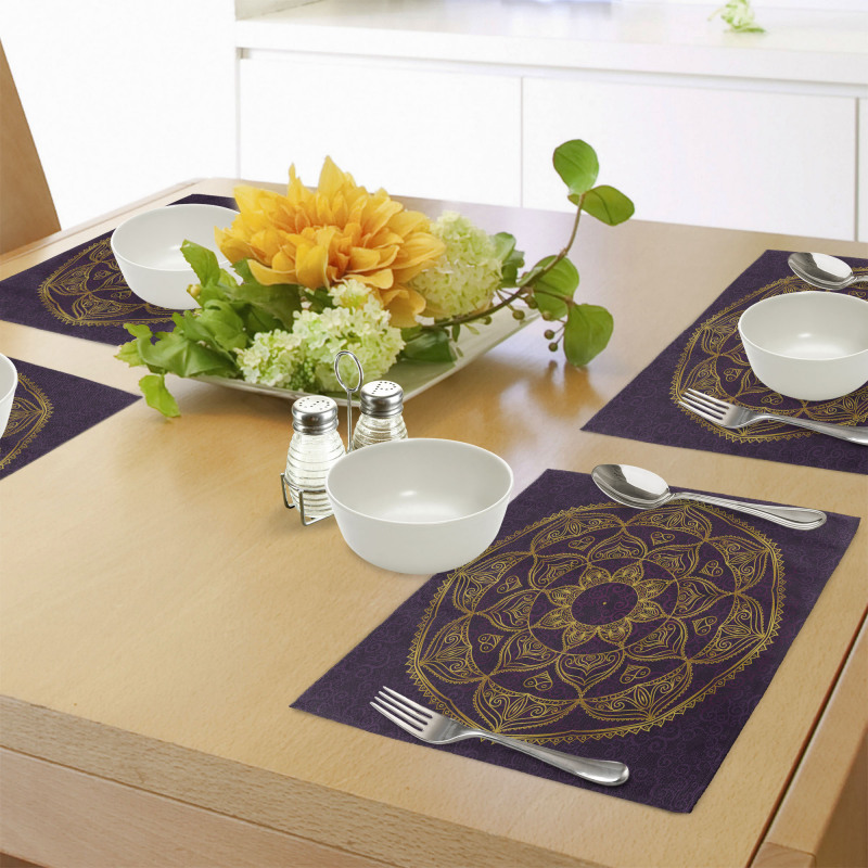 Lace Like Circular Place Mats