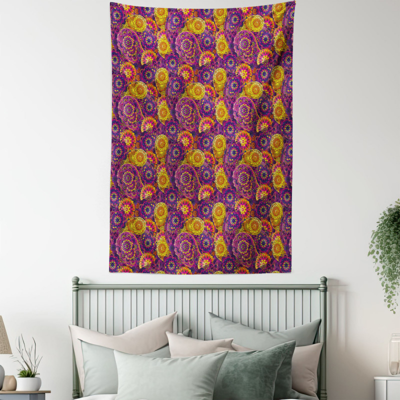 Oriental Curvy Paisley Tapestry