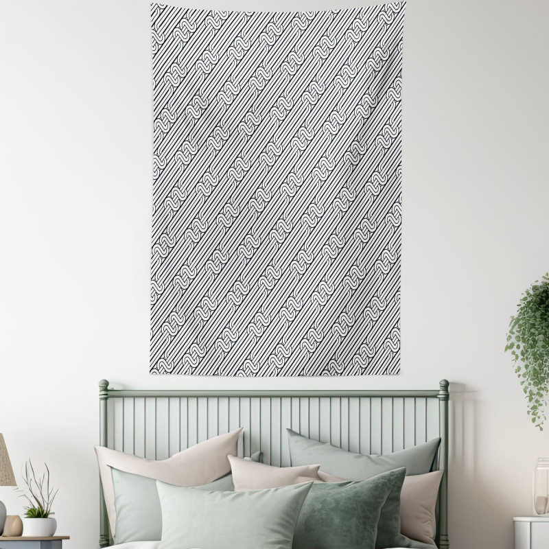 Classic Curved Lines Tapestry